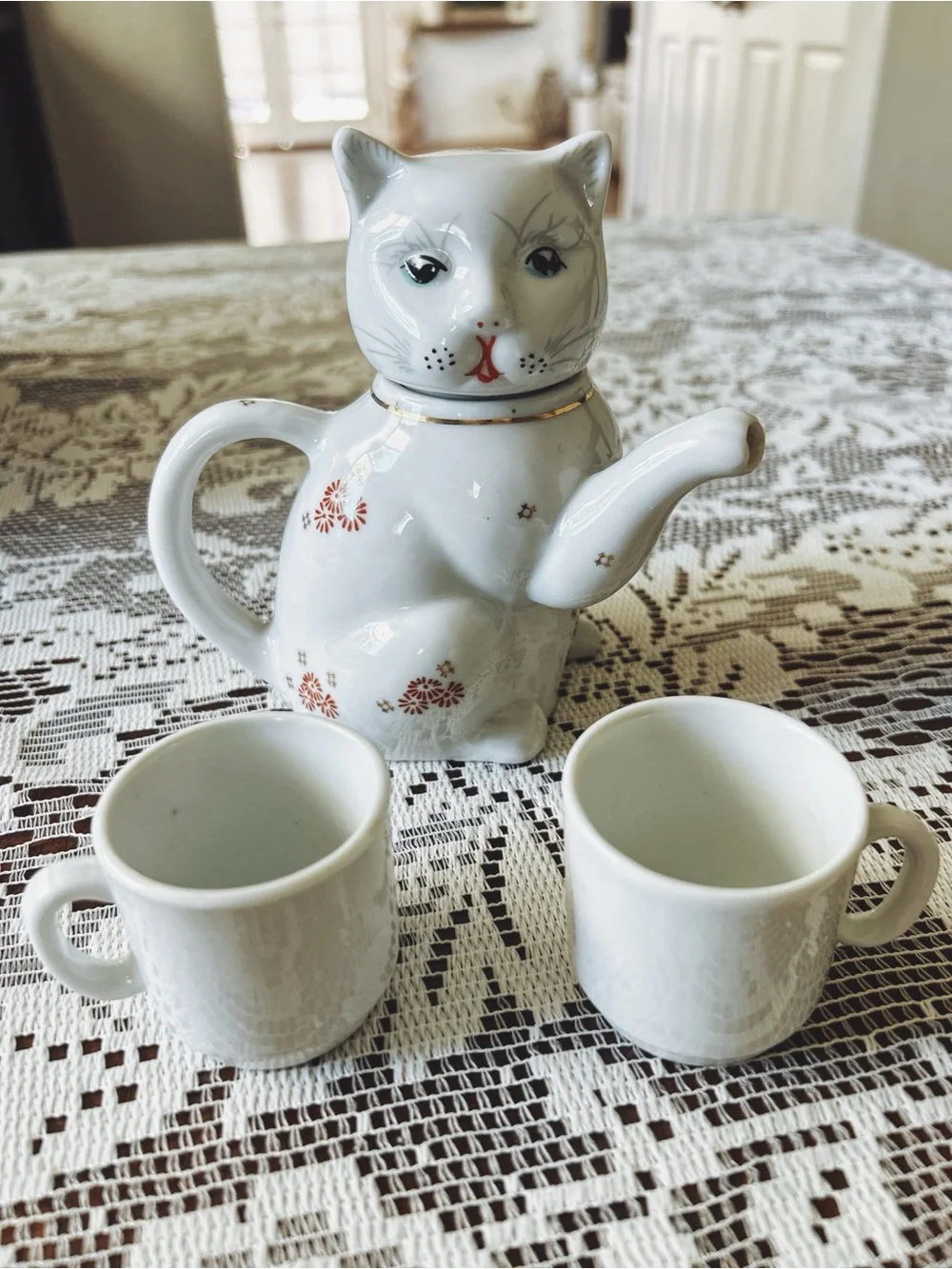 Vintage Ceramic Cat Teapot with Ceramic Cups/Whimsical Kitty Tea Set